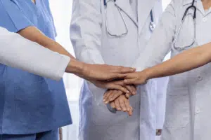 Spółka partnerska – kto może założyć i jakie ma obowiązki?